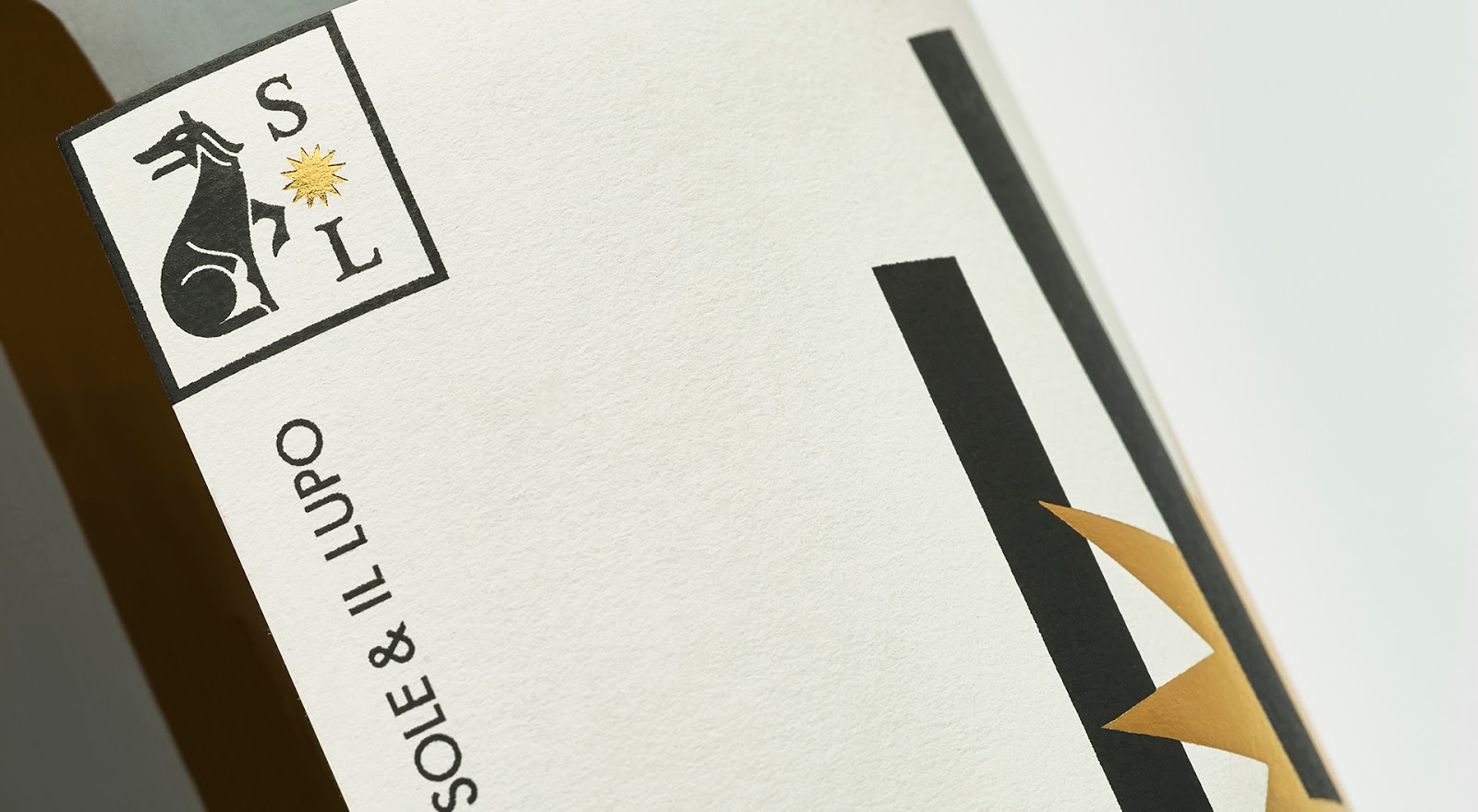 寧夏葡萄酒包裝設(shè)計參考(圖2) 寧夏葡萄酒包裝設(shè)計參考(圖2)