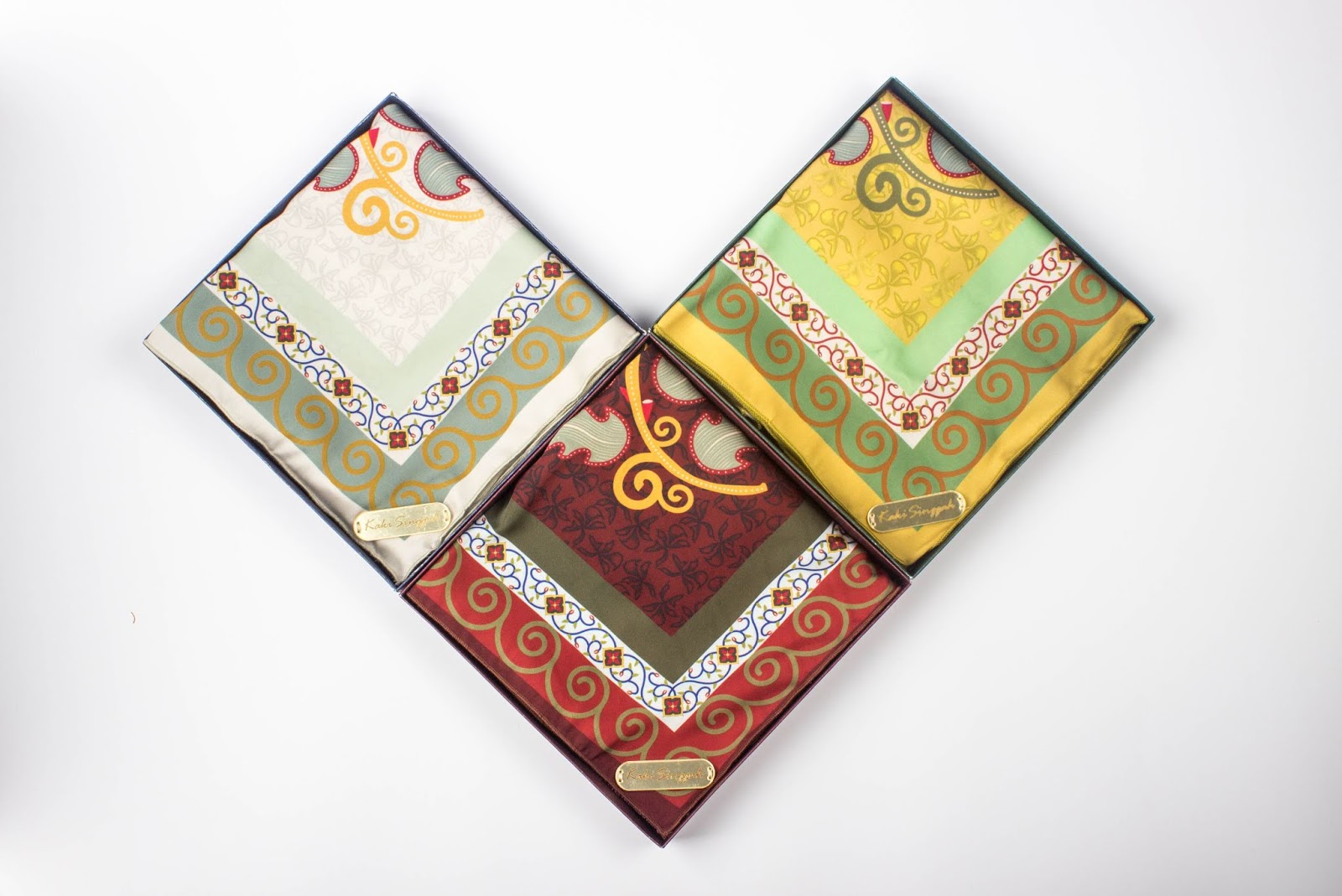 頭巾絲巾禮盒包裝設(shè)計(jì)(圖9) 頭巾絲巾禮盒包裝設(shè)計(jì)(圖9)