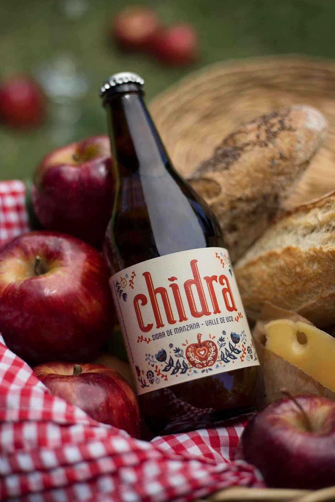 西安蘋果酒包裝設(shè)計(圖1) 西安蘋果酒包裝設(shè)計(圖1)