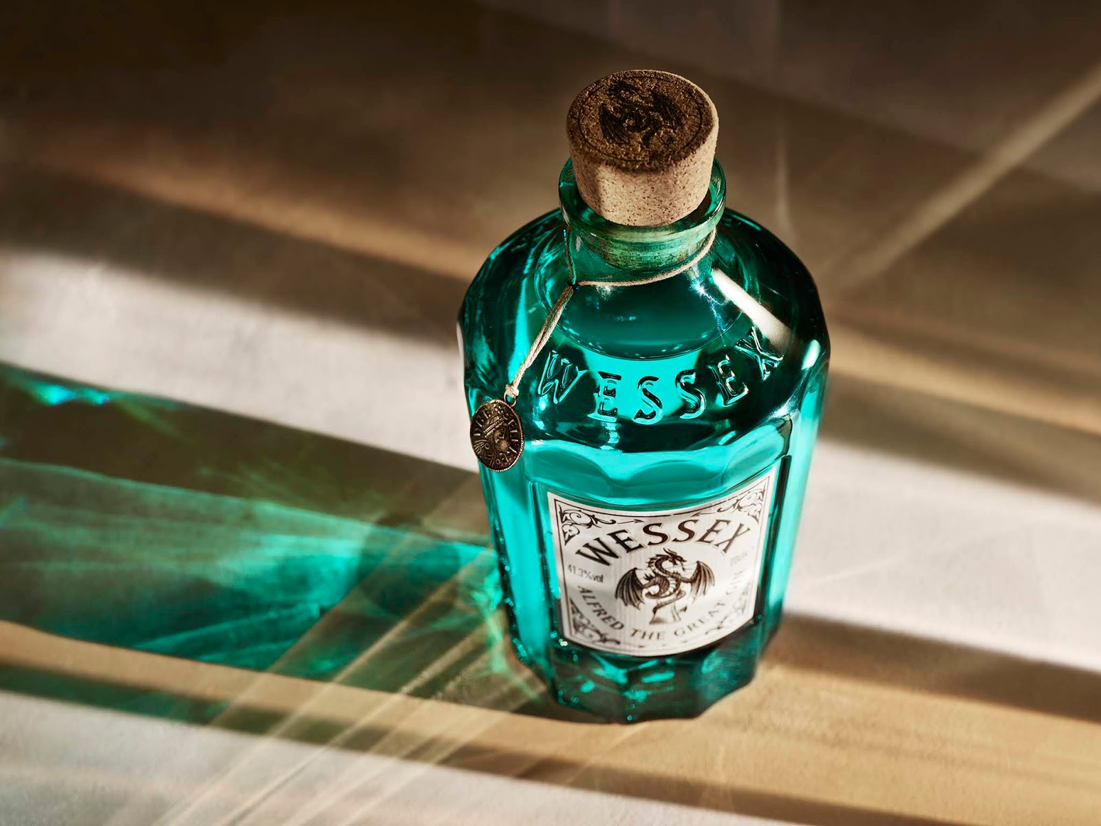 光瓶酒包裝設(shè)計(jì)瓶型是關(guān)鍵(圖2)