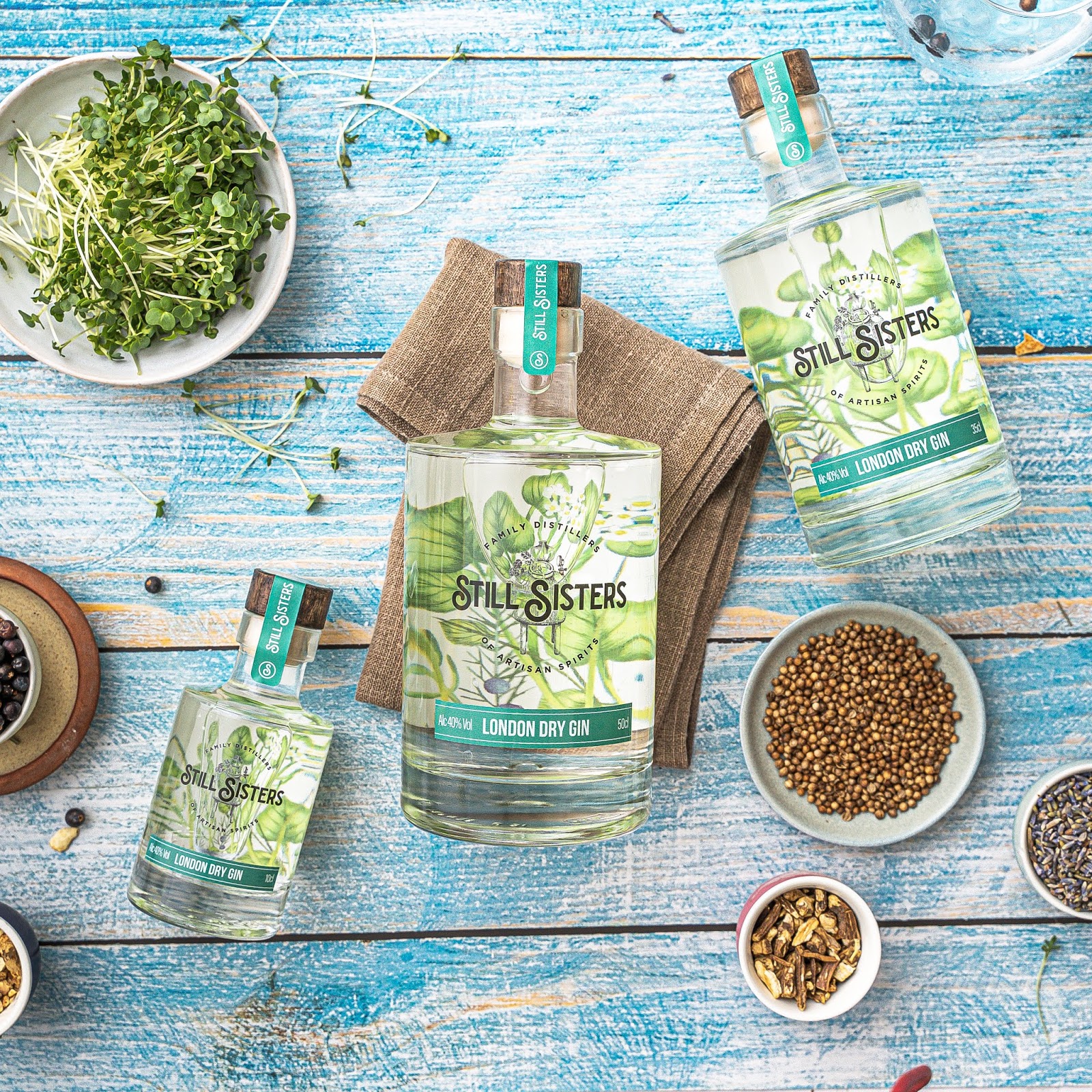 酒包裝用水粉顏料手工繪制植物插圖(圖7) 酒包裝用水粉顏料手工繪制植物插圖(圖7)