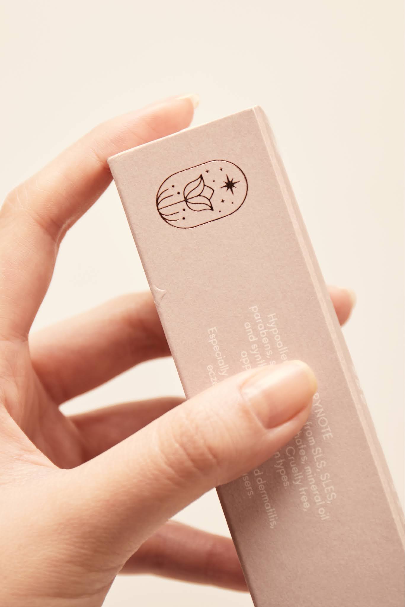 Starrytale護(hù)膚化妝品包裝設(shè)計(jì)(圖12)