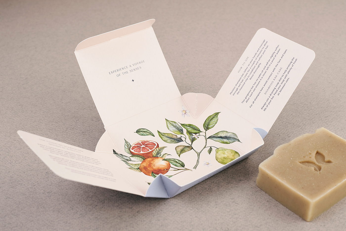 能讓人想起傳統(tǒng)的植物學(xué)書(shū)籍的護(hù)膚品包裝設(shè)計(jì)(圖14) 能讓人想起傳統(tǒng)的植物學(xué)書(shū)籍的護(hù)膚品包裝設(shè)計(jì)(圖14)