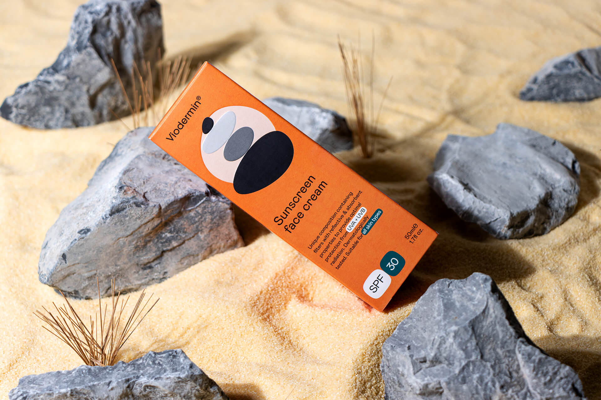 防曬霜護膚產(chǎn)品包裝這樣設計(圖7) 防曬霜護膚產(chǎn)品包裝這樣設計(圖7)