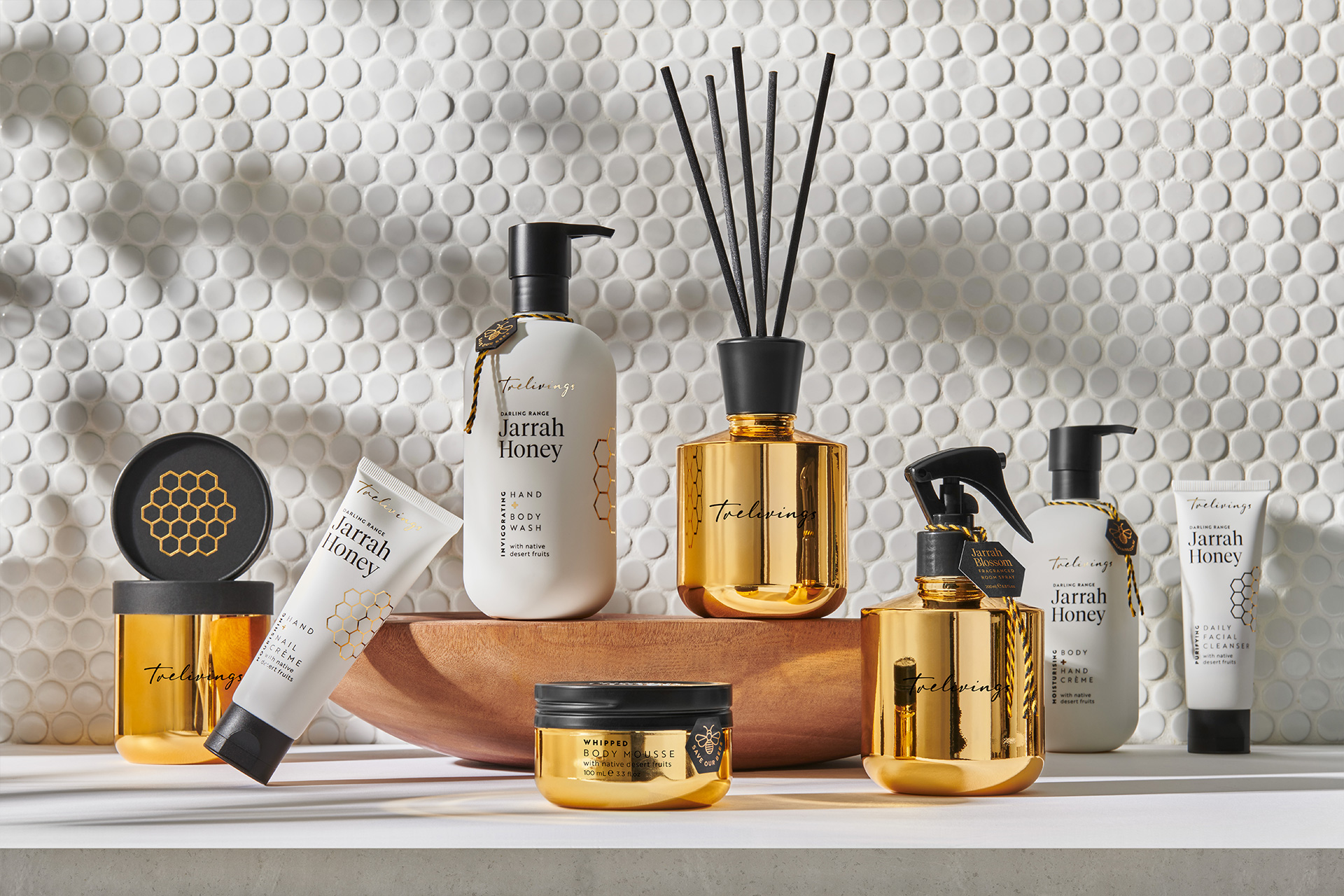 Jarrah Honey個(gè)人護(hù)理產(chǎn)品包裝設(shè)計(jì)這樣做(圖1) Jarrah Honey個(gè)人護(hù)理產(chǎn)品包裝設(shè)計(jì)這樣做(圖1)