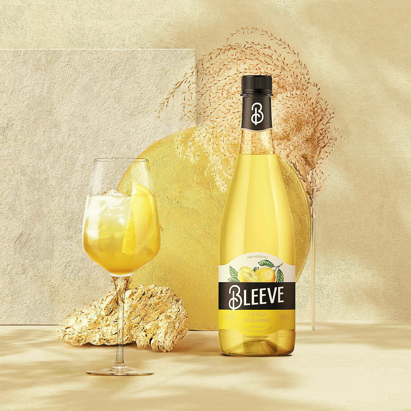 復(fù)古風(fēng)格的飲料視覺(jué)包裝設(shè)計(jì)參考(圖5) 復(fù)古風(fēng)格的飲料視覺(jué)包裝設(shè)計(jì)參考(圖5)