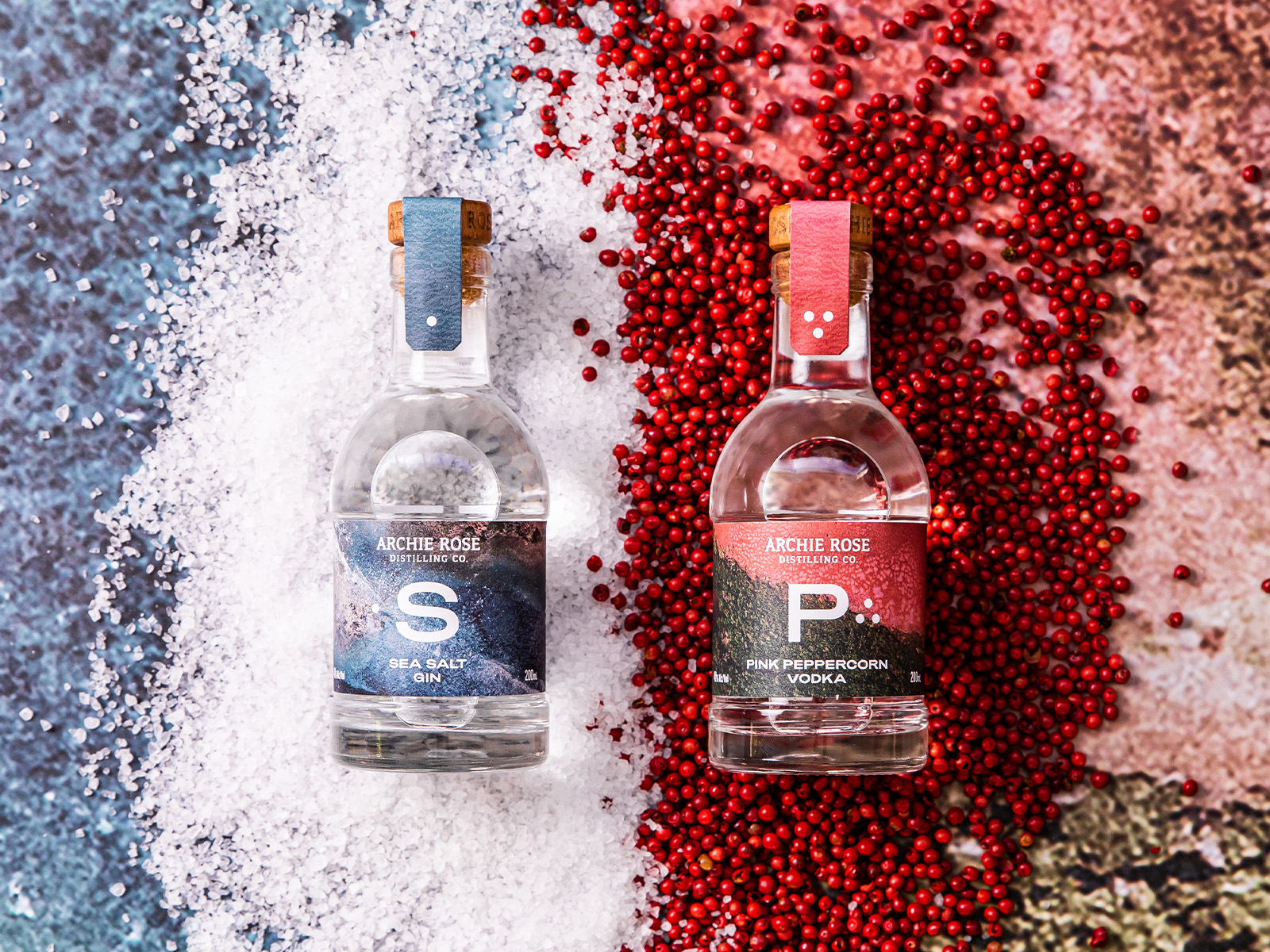 海鹽杜松子酒和粉紅胡椒伏特加的包裝設(shè)計(jì)作品參考(圖1) 海鹽杜松子酒和粉紅胡椒伏特加的包裝設(shè)計(jì)作品參考(圖1)