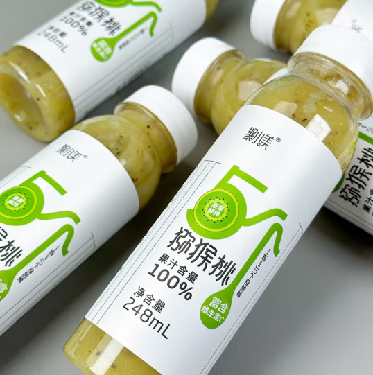 獼猴桃汁包裝瓶設(shè)計(jì)作品欣賞(圖1) 獼猴桃汁包裝瓶設(shè)計(jì)作品欣賞(圖1)