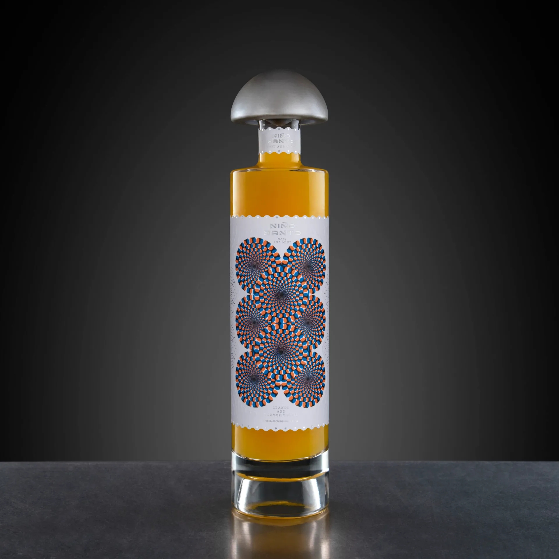 增強(qiáng)視覺(jué)感的雞尾酒包裝瓶設(shè)計(jì)欣賞(圖1) 增強(qiáng)視覺(jué)感的雞尾酒包裝瓶設(shè)計(jì)欣賞(圖1)