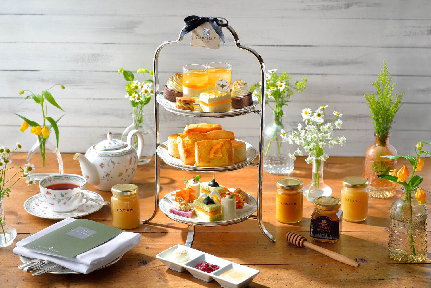 用獨(dú)特的蜂蜜制成的各種甜點(diǎn)(圖1)