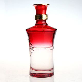 創(chuàng)意酒包裝設(shè)計(jì)一品景芝系列紅淡雅芝麻香型白酒瓶整箱裝產(chǎn)品包裝設(shè)計(jì)欣賞(圖5) 創(chuàng)意酒包裝設(shè)計(jì)一品景芝系列紅淡雅芝麻香型白酒瓶整箱裝產(chǎn)品包裝設(shè)計(jì)欣賞(圖5)