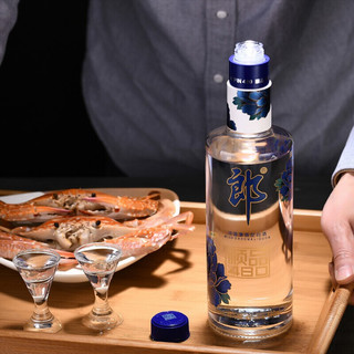 創(chuàng)意酒包裝設(shè)計郎酒藍(lán)順順品兼香型白酒產(chǎn)品包裝設(shè)計欣賞(圖4)