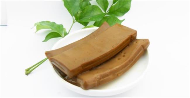 賴婆婆品牌logo與食品包裝設(shè)計(jì)欣賞(圖2)